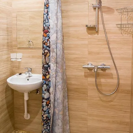 Хостел Mandarin Restoran &