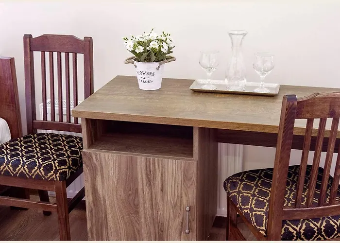 Hostel Mandarin Restoran &