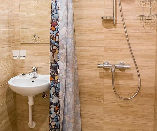 Hostel Mandarin Restoran &